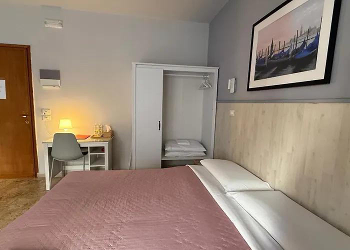 216 Venice Гостевой дом Местре