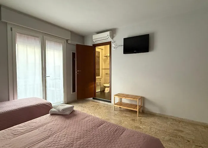 216 Venice Местре