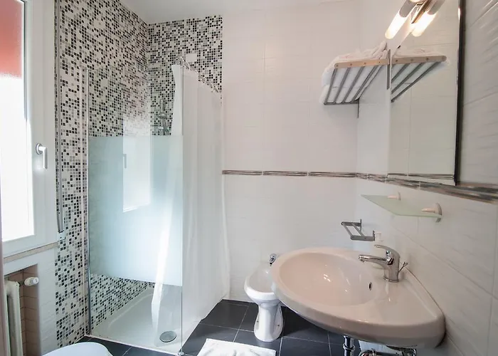 216 Venice ゲストハウス 3*